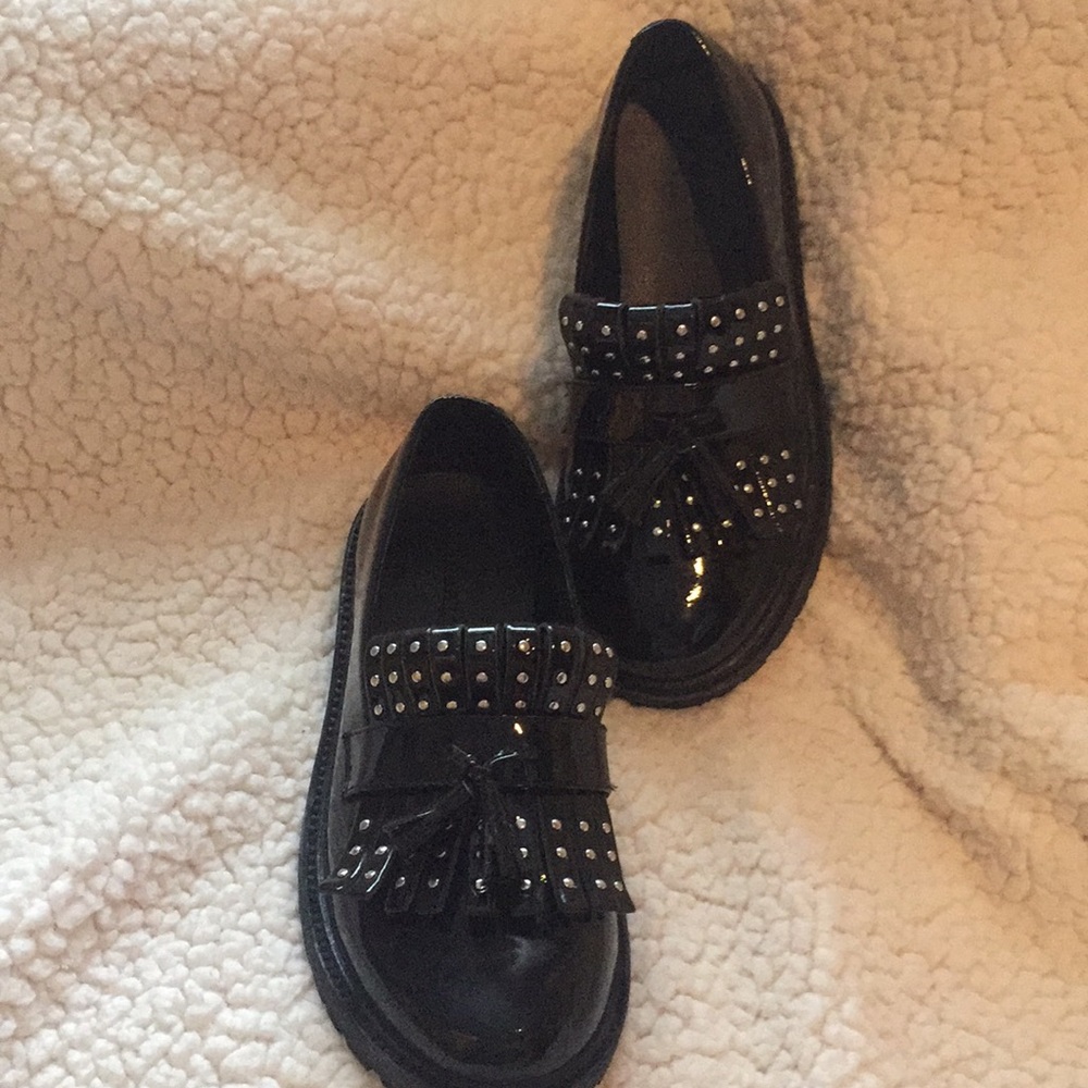Burberry Patten leather and studded frenge shoes